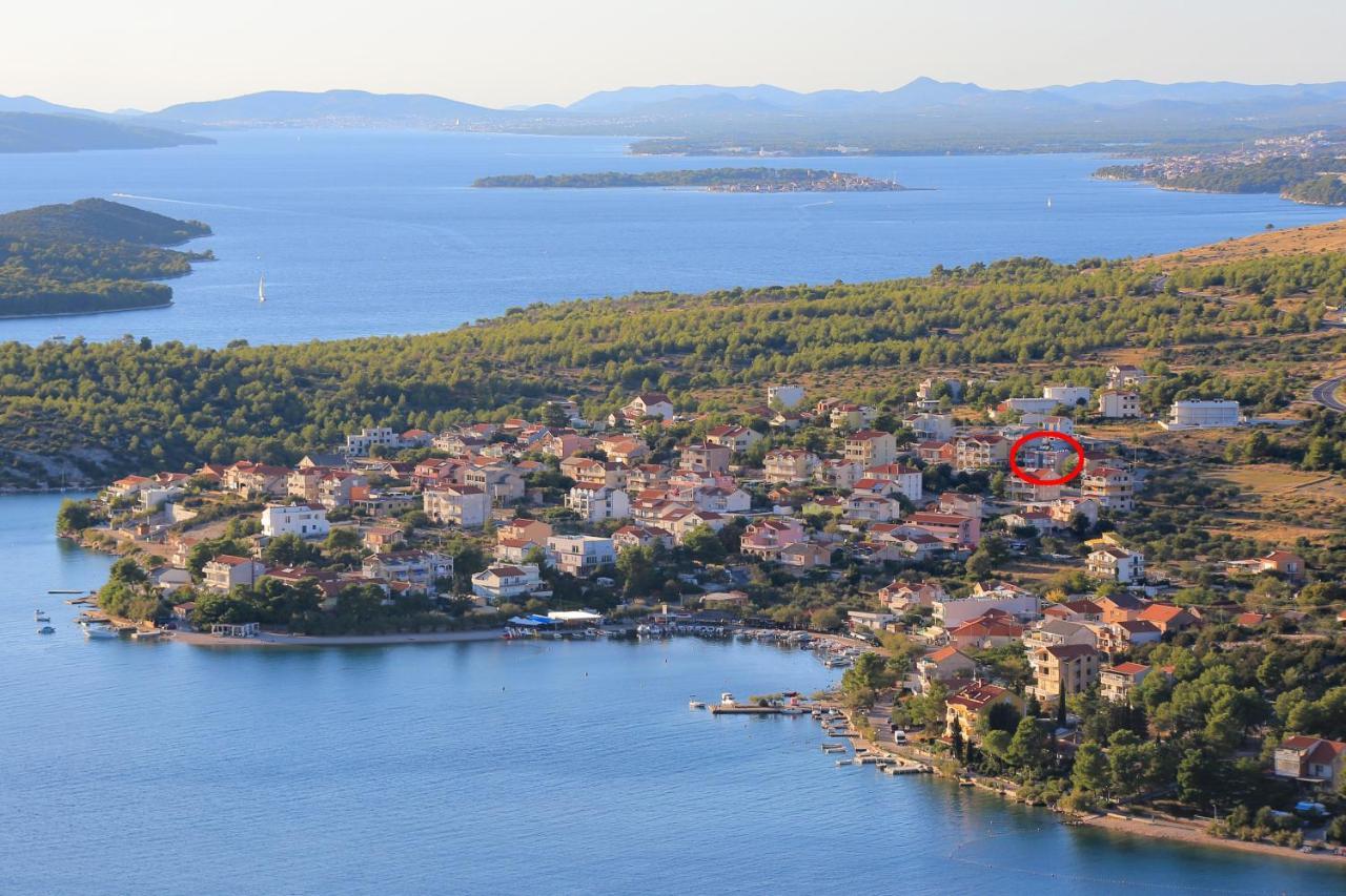 Apartments And Rooms With Parking Space Grebastica, Sibenik - 17831 Bagian luar foto