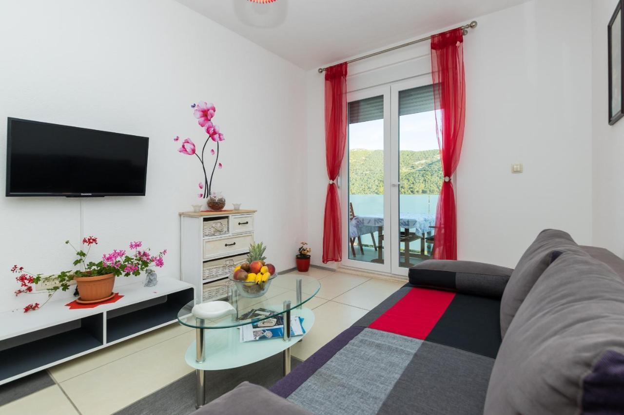 Apartments And Rooms With Parking Space Grebastica, Sibenik - 17831 Bagian luar foto
