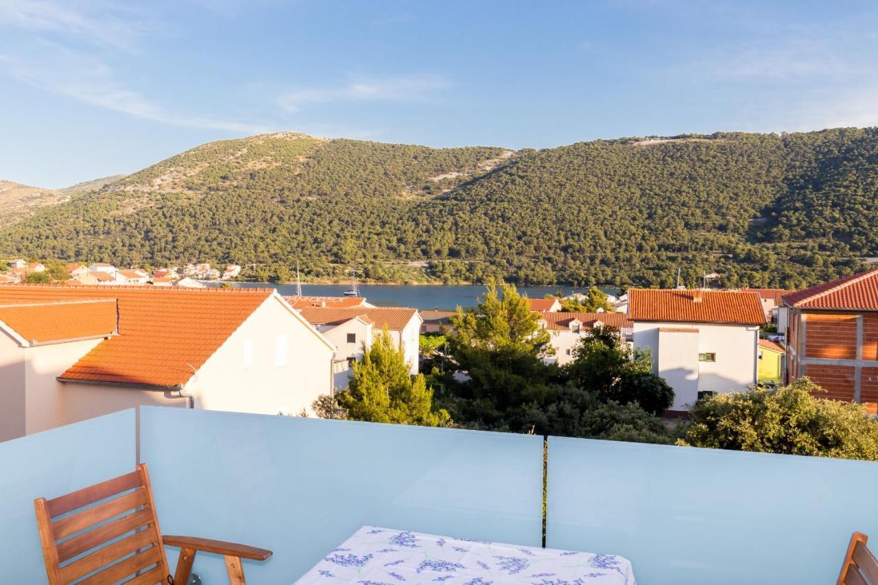 Apartments And Rooms With Parking Space Grebastica, Sibenik - 17831 Bagian luar foto