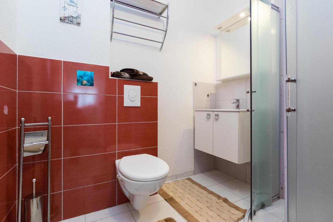 Apartments And Rooms With Parking Space Grebastica, Sibenik - 17831 Bagian luar foto