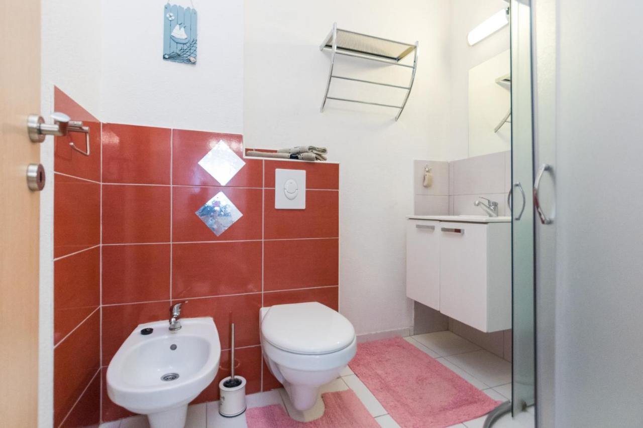 Apartments And Rooms With Parking Space Grebastica, Sibenik - 17831 Bagian luar foto